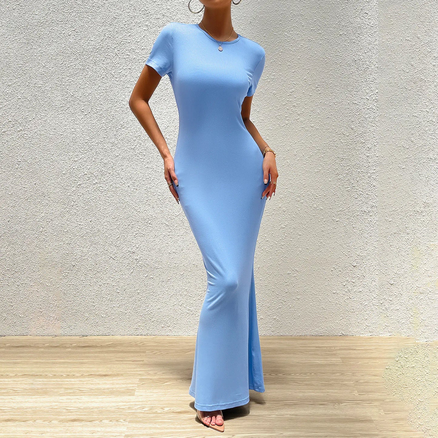 Elegant Solid Color Slim Fit Round Neck Dress