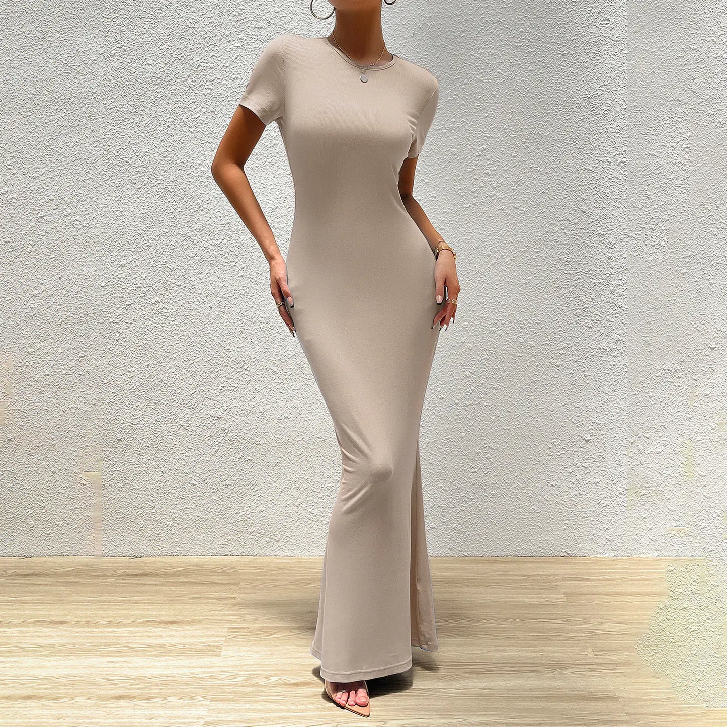 Elegant Solid Color Slim Fit Round Neck Dress